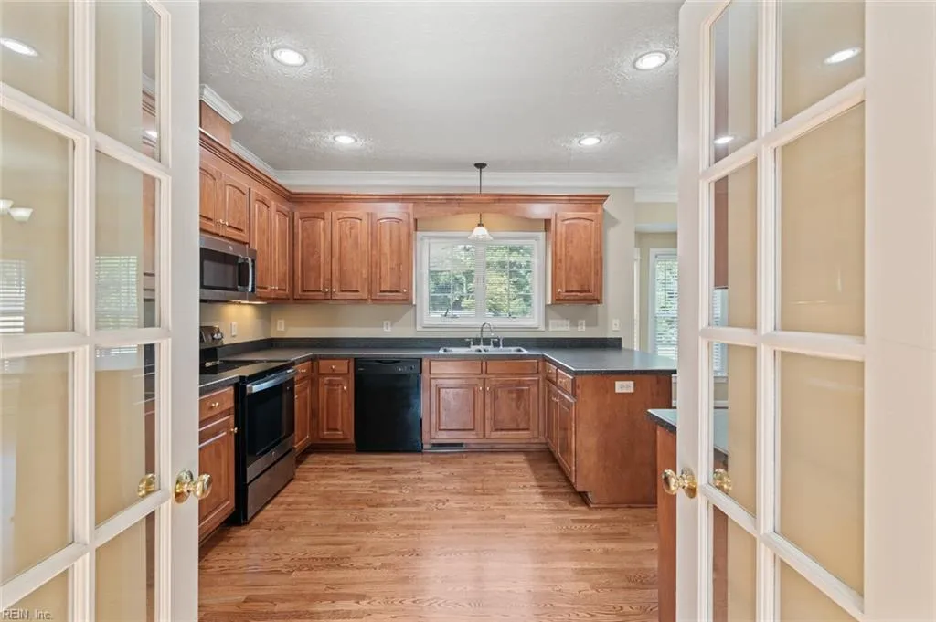 Poquoson, Virginia 23662, United States, 5 Bedrooms Bedrooms, ,3 BathroomsBathrooms,Residential,Active,220649