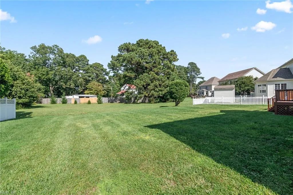 Poquoson, Virginia 23662, United States, 5 Bedrooms Bedrooms, ,3 BathroomsBathrooms,Residential,Active,220649