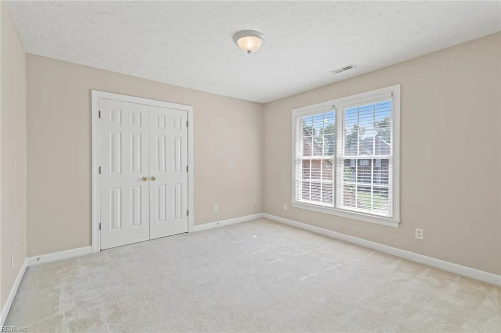 Poquoson, Virginia 23662, United States, 5 Bedrooms Bedrooms, ,3 BathroomsBathrooms,Residential,Active,220649