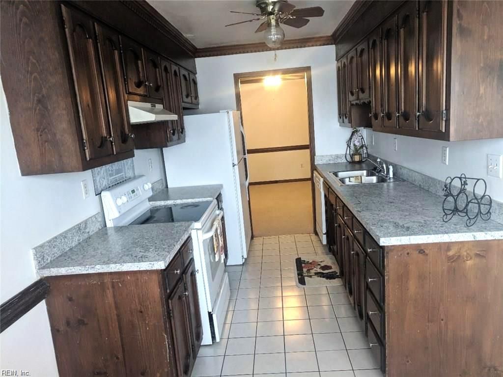 Photo of 5803 Rivermill Circle, Portsmouth, VA 23703 (MLS # 10646200)