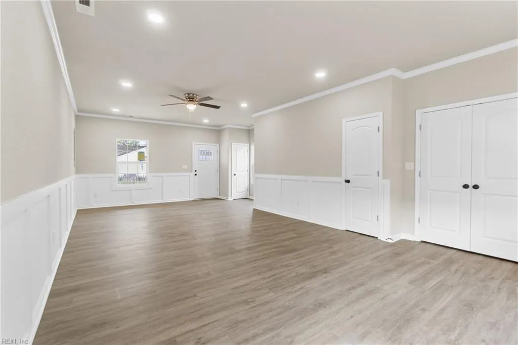 Portsmouth, Virginia 23704, United States, 4 Bedrooms Bedrooms, ,3 BathroomsBathrooms,Residential,Pending,84166