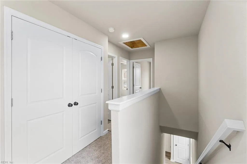 Portsmouth, Virginia 23704, United States, 4 Bedrooms Bedrooms, ,3 BathroomsBathrooms,Residential,Pending,84166