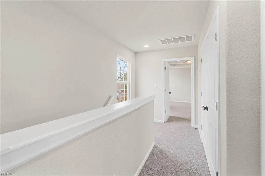 Portsmouth, Virginia 23704, United States, 4 Bedrooms Bedrooms, ,3 BathroomsBathrooms,Residential,Pending,84166