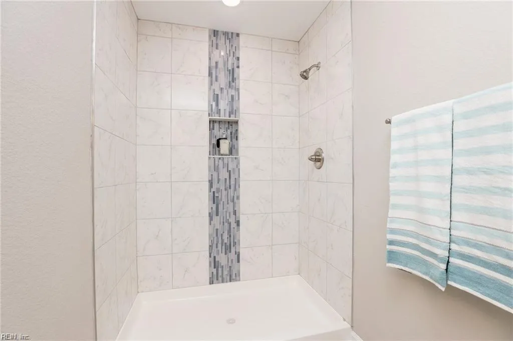 Norfolk, Virginia 23513, United States, 4 Bedrooms Bedrooms, ,3 BathroomsBathrooms,Residential,Active,88661