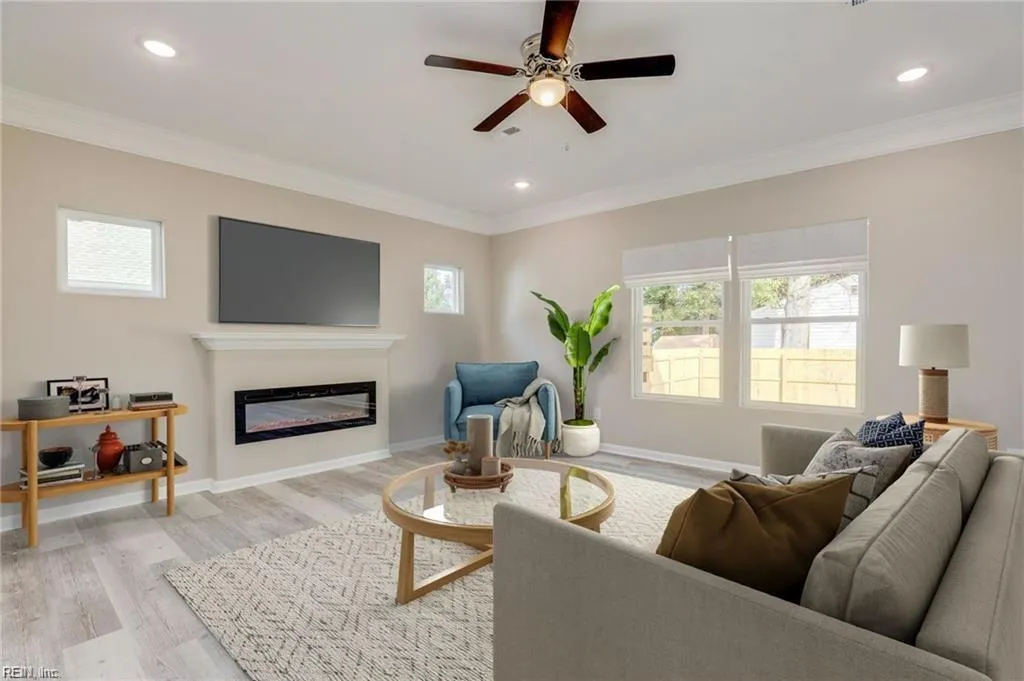 Norfolk, Virginia 23513, United States, 4 Bedrooms Bedrooms, ,3 BathroomsBathrooms,Residential,Active,88661