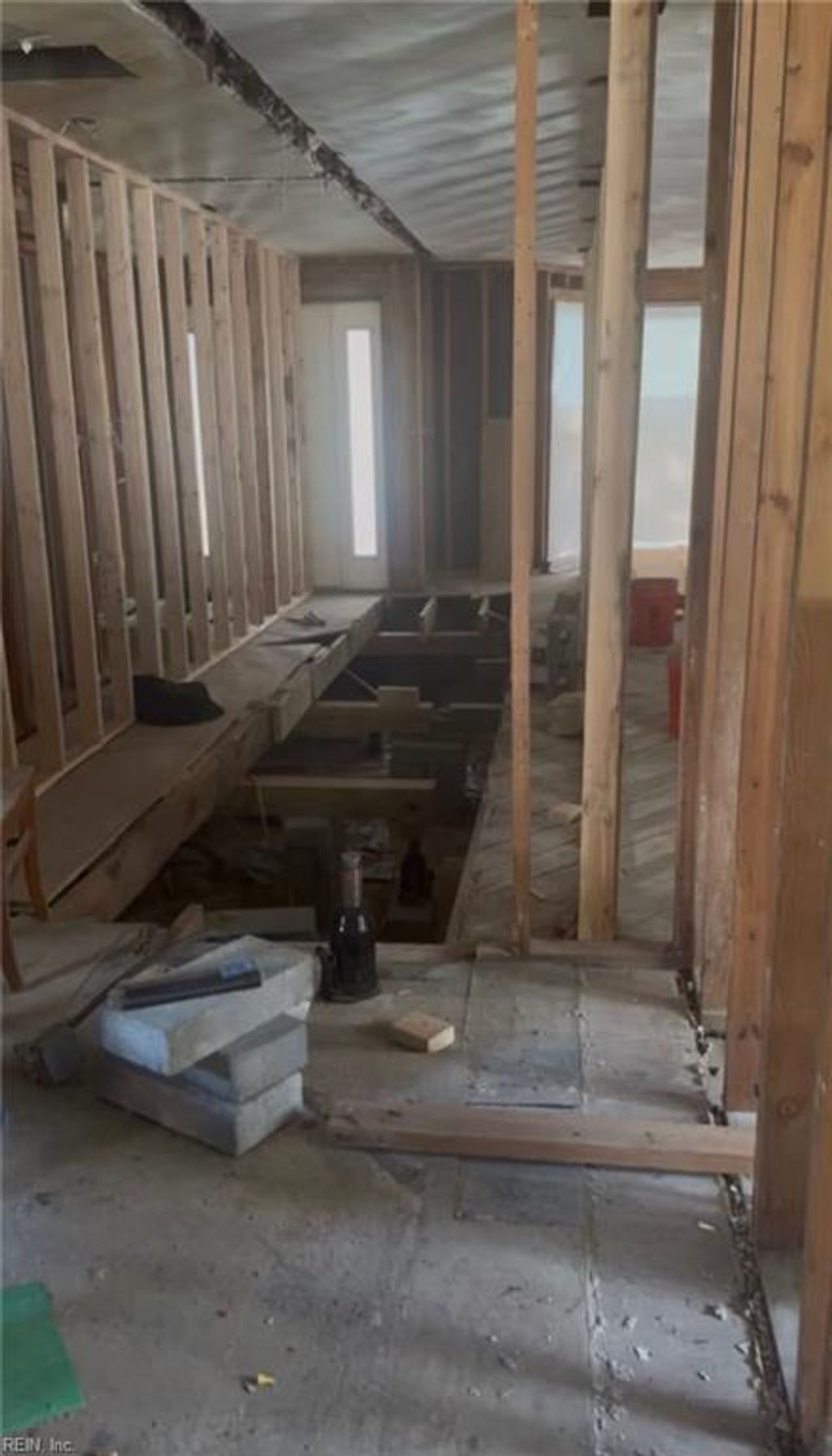 Photo of 339 Saunders Drive, Portsmouth, VA 23701 (MLS # 10619668)