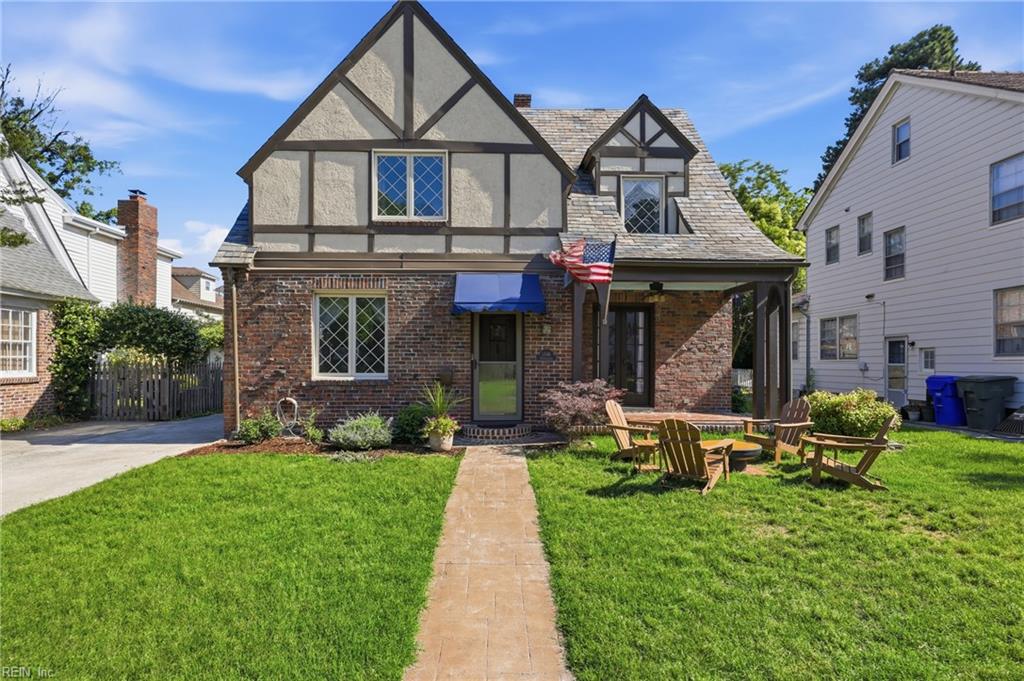 Photo of 1346 Westmoreland Avenue, Norfolk, VA 23508 (MLS # 10636525)