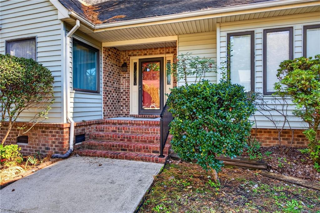 Photo of 1605 Wild Duck Crossing, Chesapeake, VA 23321 (MLS # 10658680)