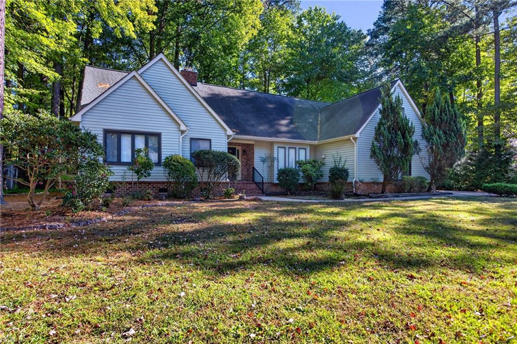 Photo of 1605 Wild Duck Crossing, Chesapeake, VA 23321 (MLS # 10658680)