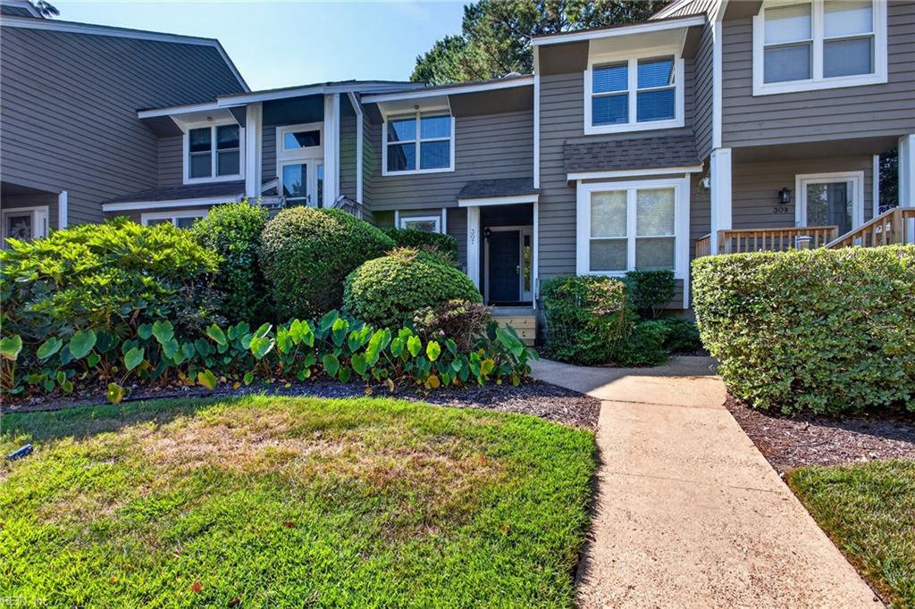 Photo of 307 Windship Cove, Virginia Beach, VA 23454 (MLS # 10654793)