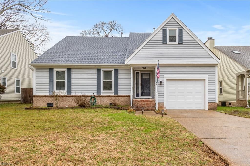 Photo of 828 Hardwood Drive, Chesapeake, VA 23320 (MLS # 10622804)
