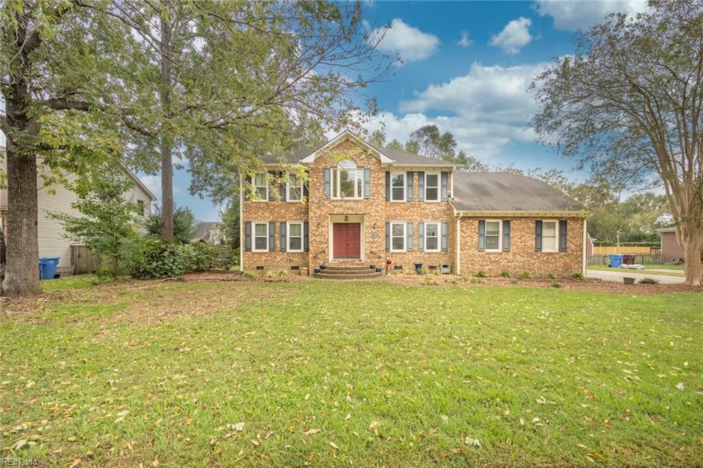 Photo of 924 Fox Ridge Trail, Chesapeake, VA 23322 (MLS # 10626080)