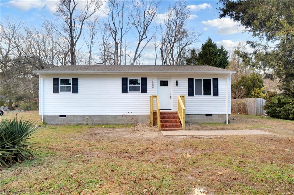 Photo of 16209 Smithfield Heights Drive, Smithfield, VA 23430 (MLS # 10613405)