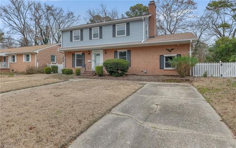 Photo of 17 Cale Circle, Newport News, VA 23606 (MLS # 10615036)
