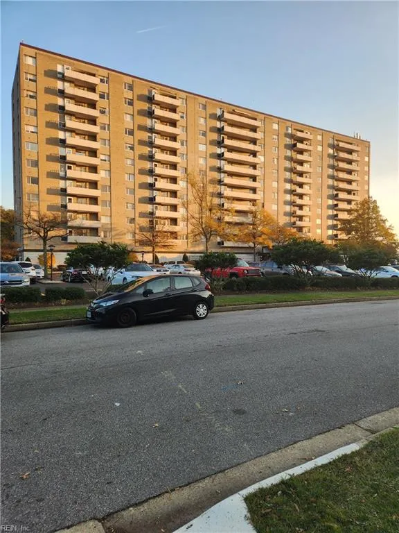 Norfolk, Virginia 23505, United States, 3 Bedrooms Bedrooms, ,2 BathroomsBathrooms,Residential,Active,242815