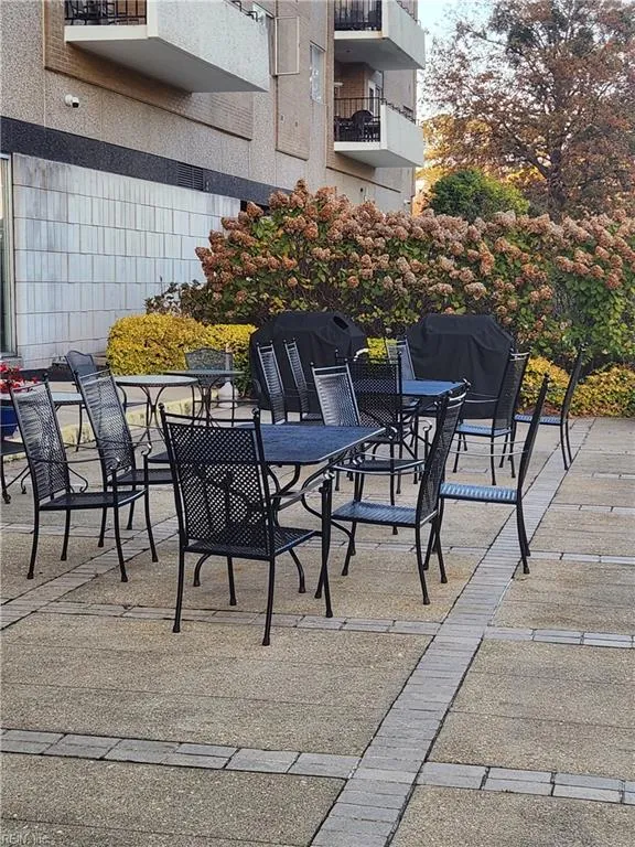 Norfolk, Virginia 23505, United States, 3 Bedrooms Bedrooms, ,2 BathroomsBathrooms,Residential,Active,242815