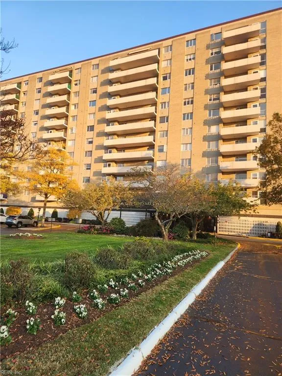 Norfolk, Virginia 23505, United States, 3 Bedrooms Bedrooms, ,2 BathroomsBathrooms,Residential,Active,242815