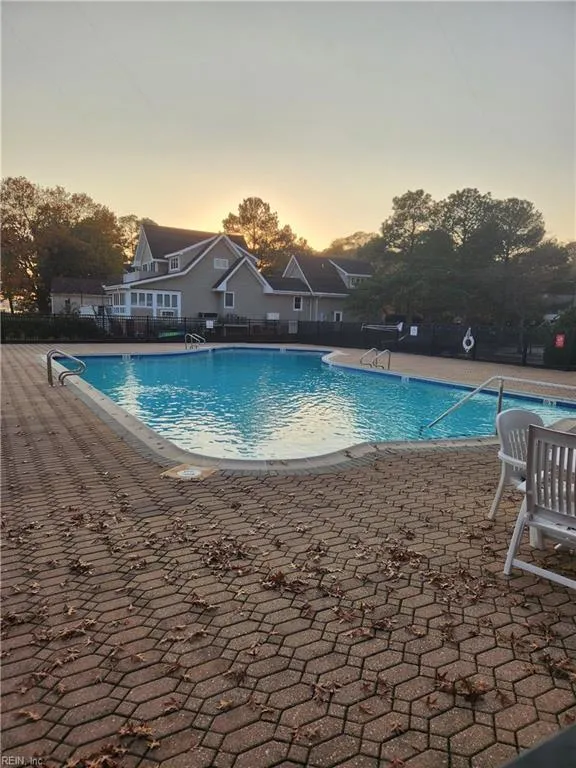 Norfolk, Virginia 23505, United States, 3 Bedrooms Bedrooms, ,2 BathroomsBathrooms,Residential,Active,242815