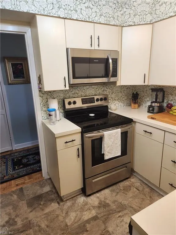 Norfolk, Virginia 23505, United States, 3 Bedrooms Bedrooms, ,2 BathroomsBathrooms,Residential,Active,242815