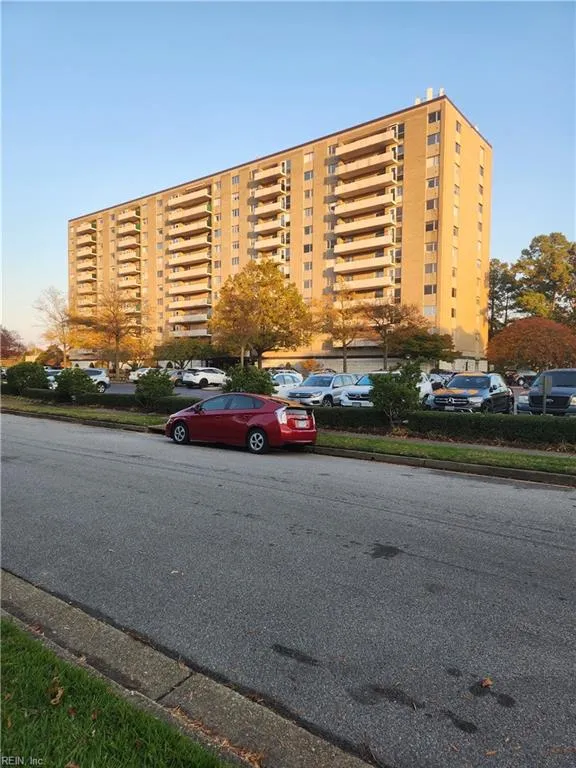 Norfolk, Virginia 23505, United States, 3 Bedrooms Bedrooms, ,2 BathroomsBathrooms,Residential,Active,242815