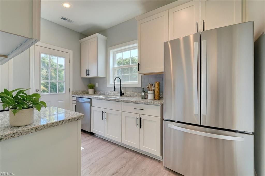 Photo of 534 Halifax Street, Petersburg, VA 23803 (MLS # 10618265)