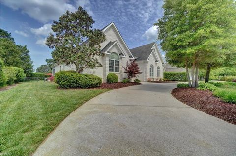 3181 Stonewood DR Virginia Beach VA 23456