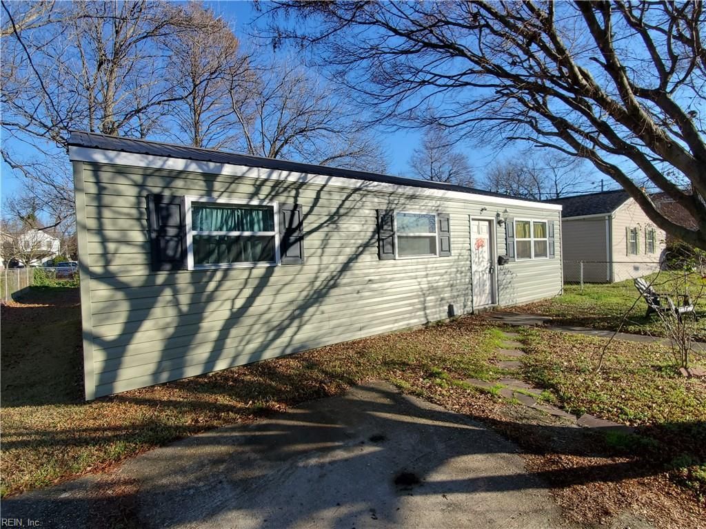 Photo of 1406 W 39th Street, Norfolk, VA 23508 (MLS # 10620403)