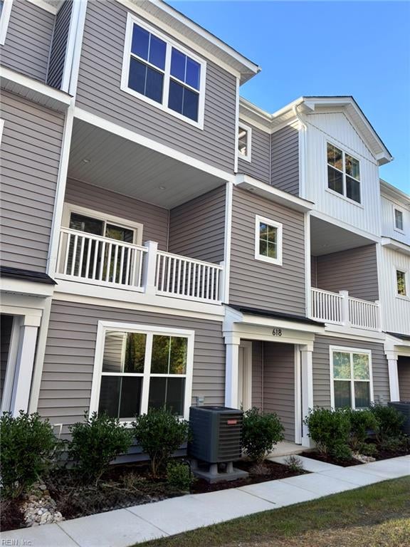 Photo of 618 Jaden Way #20, Virginia Beach, VA 23454 (MLS # 10650303)