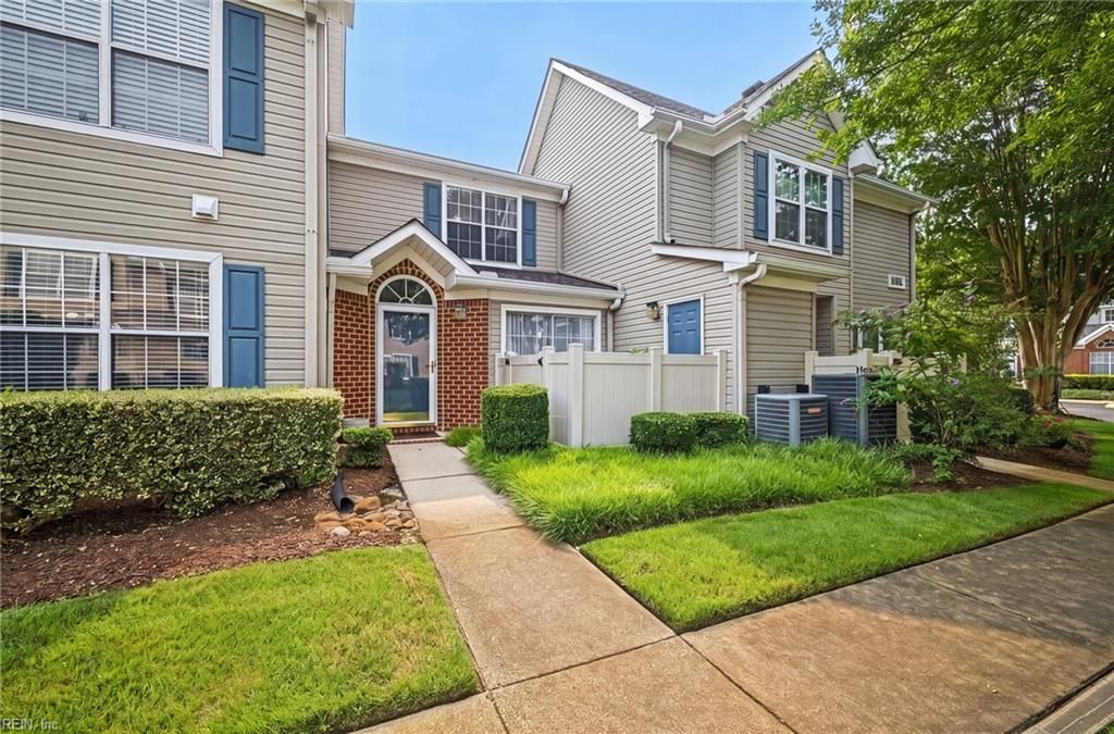 Photo of 3832 Lasalle Drive #109, Virginia Beach, VA 23453 (MLS # 10644914)