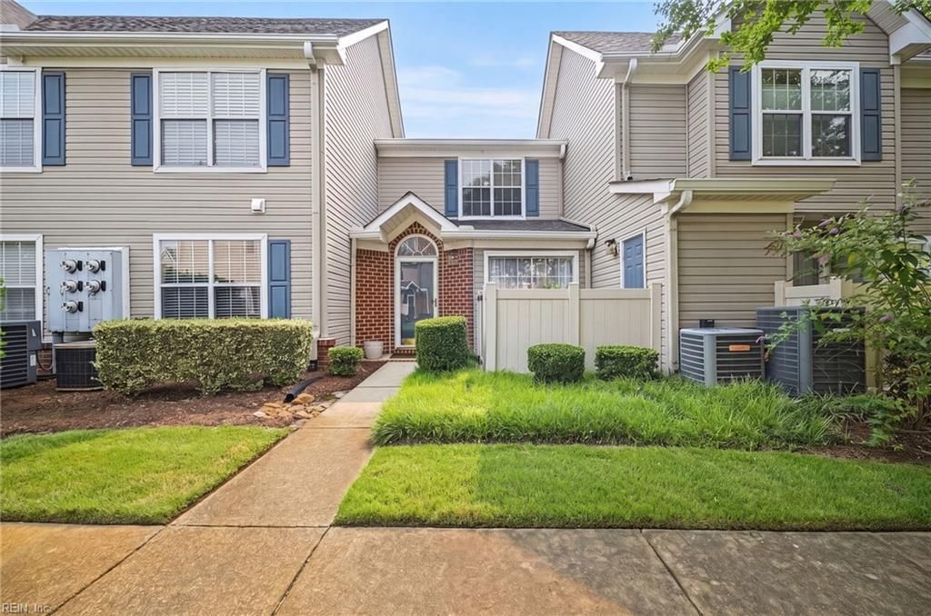 Photo of 3832 Lasalle Drive #109, Virginia Beach, VA 23453 (MLS # 10644914)