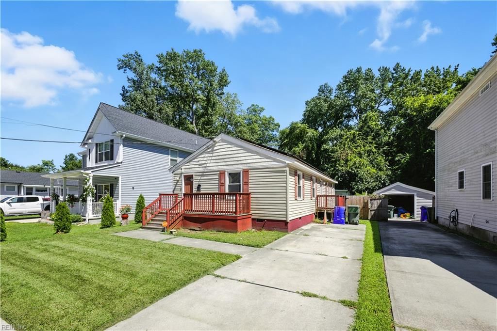 Photo of 2826 Lens Avenue, Norfolk, VA 23509 (MLS # 10618480)