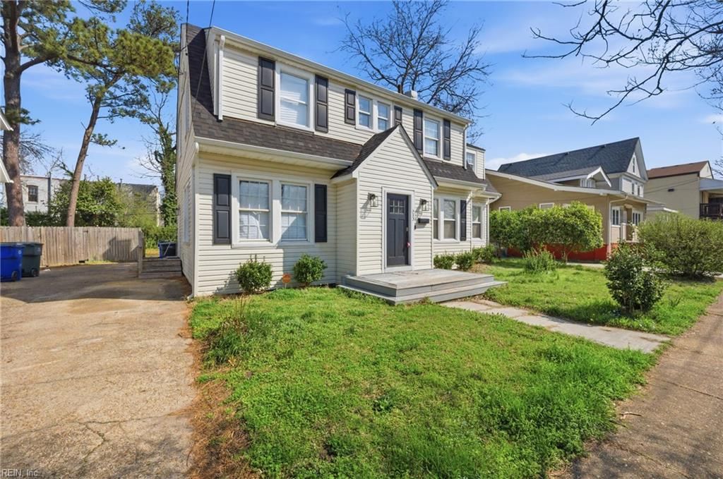Photo of 610 W 28th Street, Norfolk, VA 23508 (MLS # 10624916)