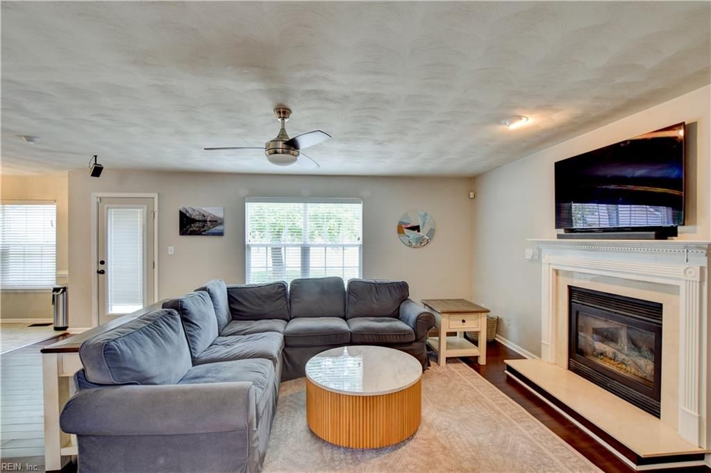 Photo of 541 Lake Crest Drive, Chesapeake, VA 23323 (MLS # 10633736)