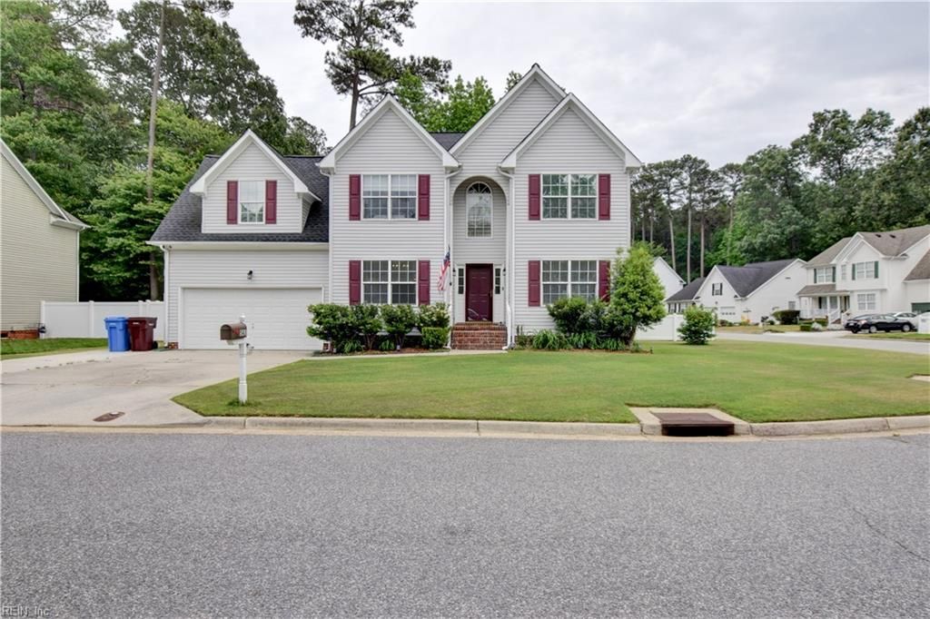 Photo of 541 Lake Crest Drive, Chesapeake, VA 23323 (MLS # 10633736)