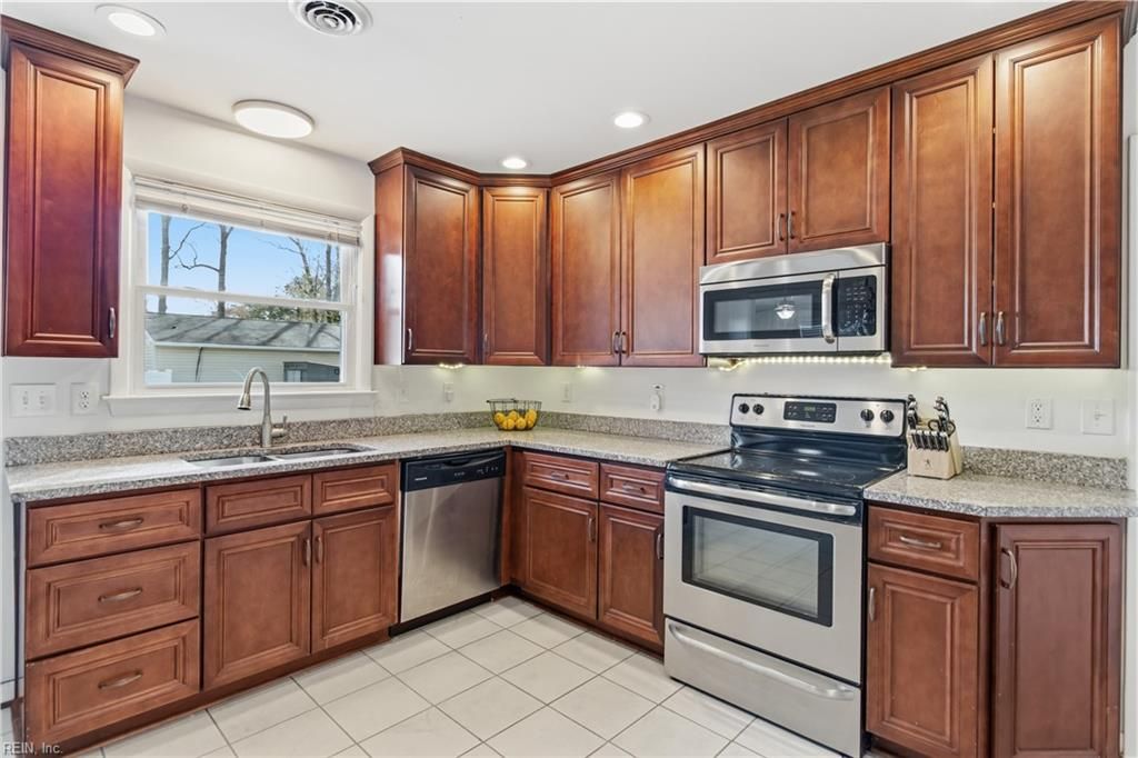 Photo of 118 Wendfield Circle, Newport News, VA 23601 (MLS # 10626131)