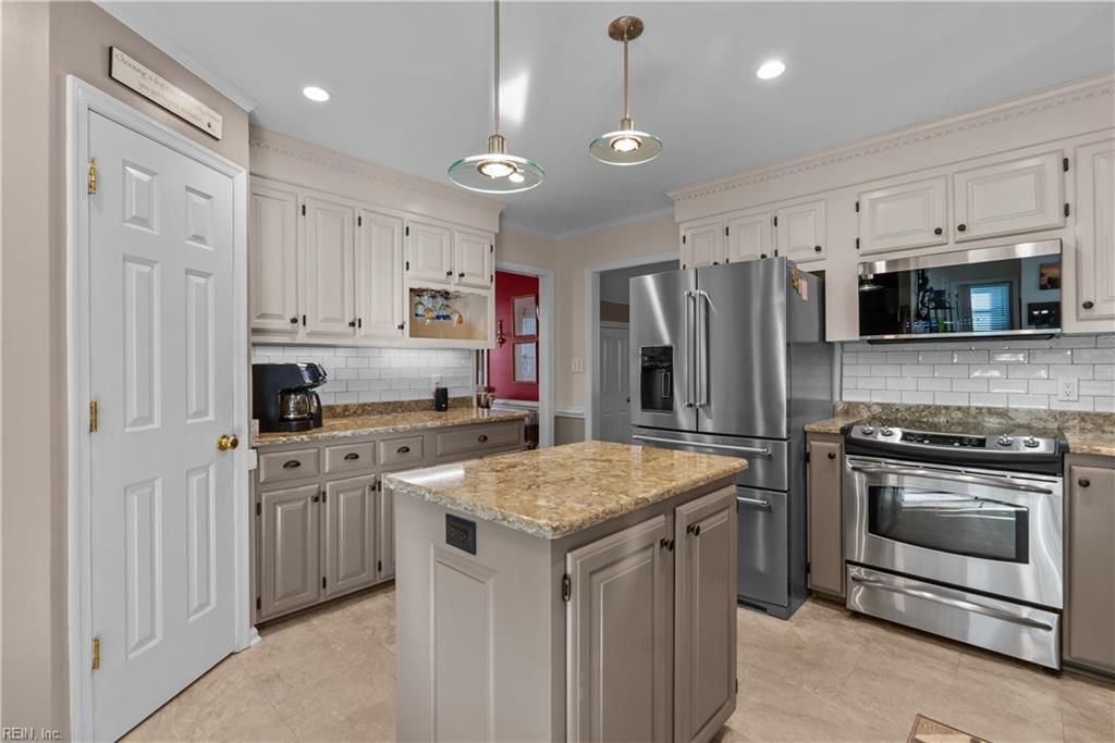 Photo of 821 Baydon Lane, Chesapeake, VA 23322 (MLS # 10615623)