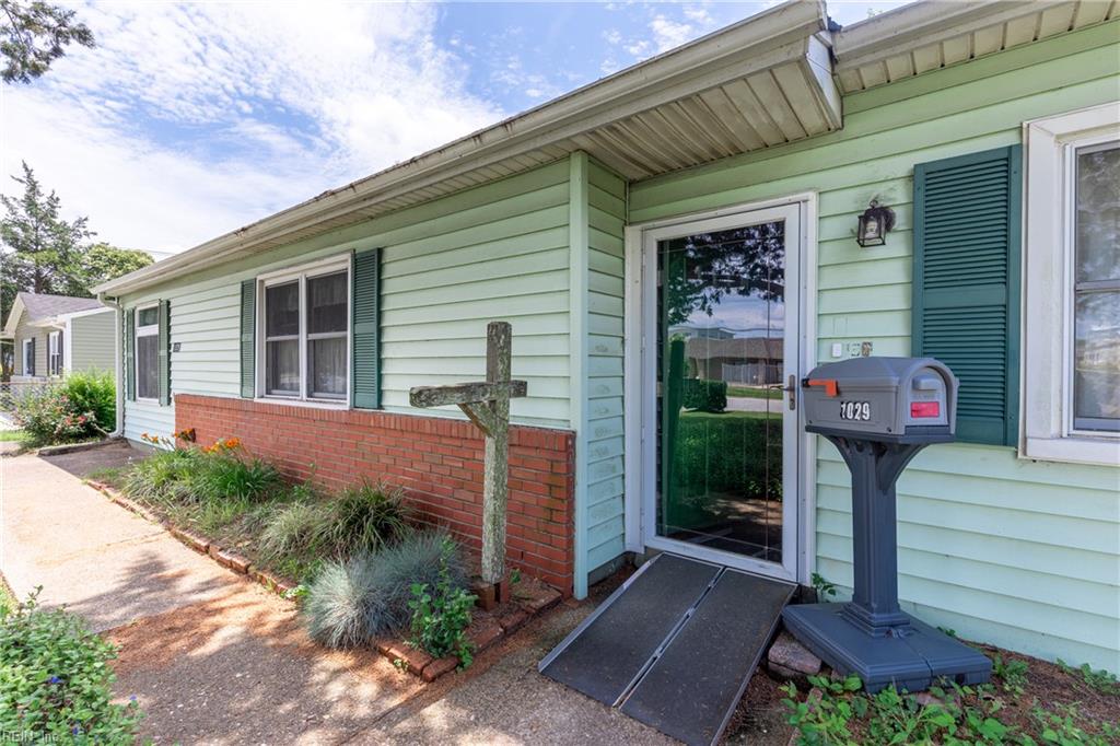 1029 Ferry Plantation RD