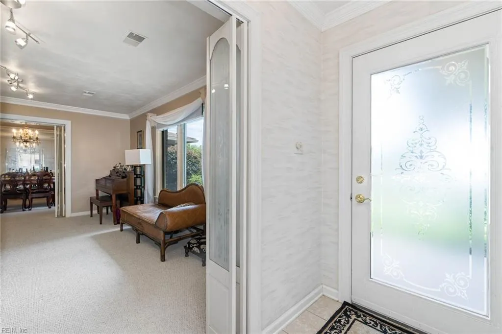 Virginia Beach, Virginia 23454, United States, 3 Bedrooms Bedrooms, ,4 BathroomsBathrooms,Residential,Pending,121997