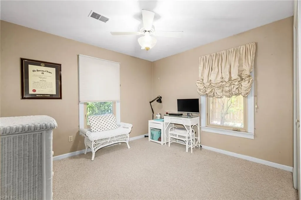 Virginia Beach, Virginia 23454, United States, 3 Bedrooms Bedrooms, ,4 BathroomsBathrooms,Residential,Pending,121997