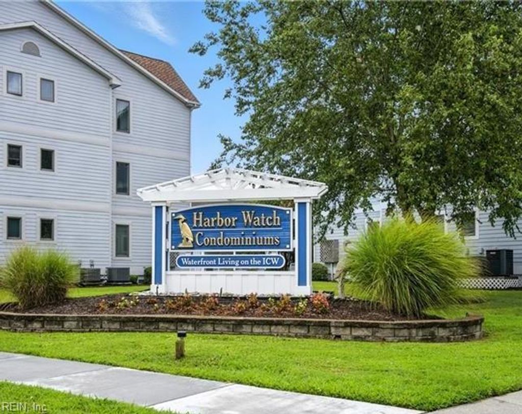 Photo of 2 Harbor Watch Drive #718, Chesapeake, VA 23320 (MLS # 10637318)