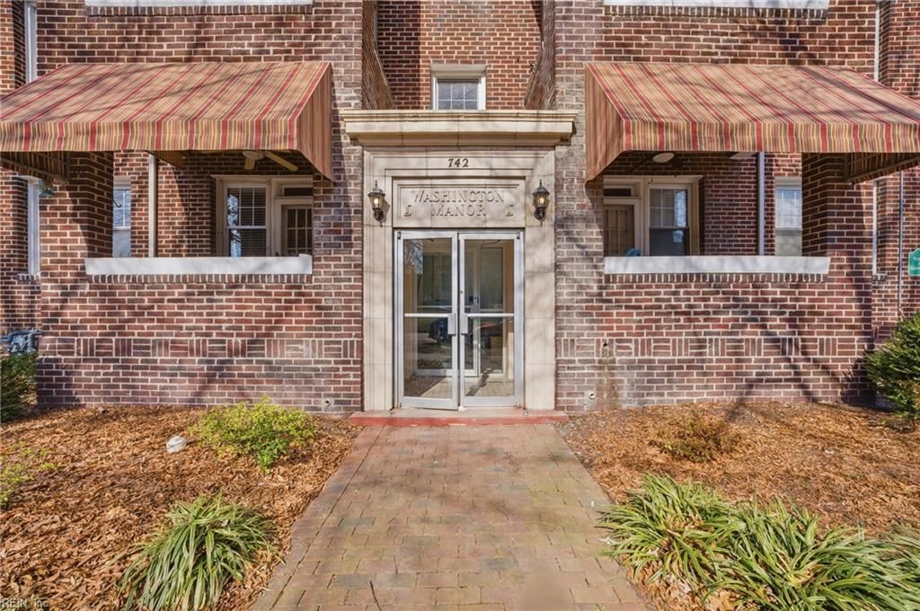 Photo of 742 Washington Park Park #C1, Norfolk, VA 23517 (MLS # 10623748)