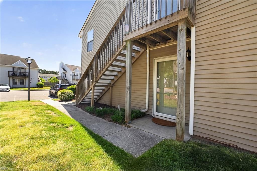 Photo of 9 Inlandview Drive #A, Hampton, VA 23669 (MLS # 10631604)