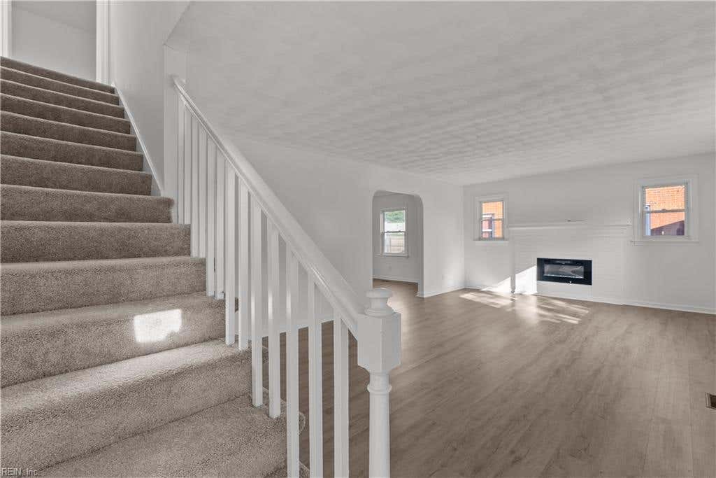 Photo of 1305 Merrimac Avenue, Norfolk, VA 23504 (MLS # 10649258)