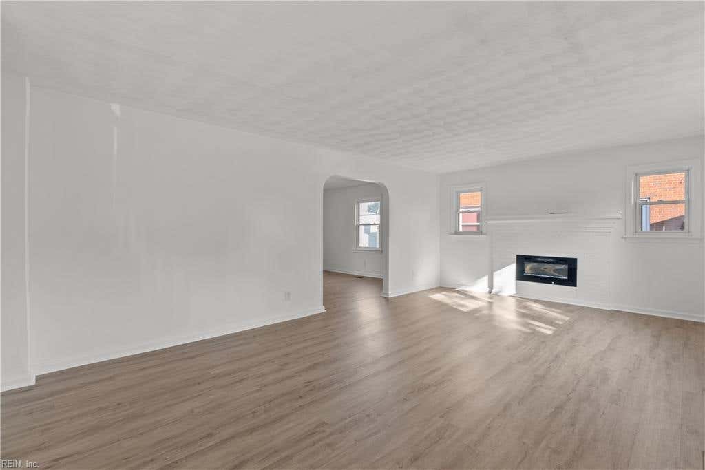 Photo of 1305 Merrimac Avenue, Norfolk, VA 23504 (MLS # 10649258)