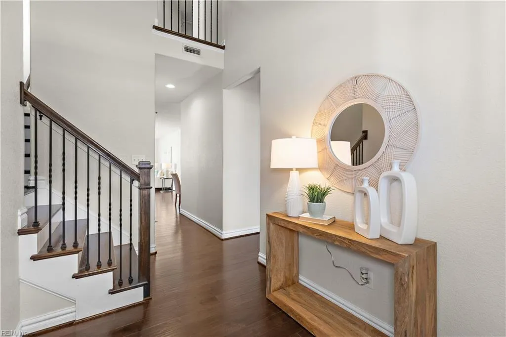 Virginia Beach, Virginia 23456, United States, 4 Bedrooms Bedrooms, ,3 BathroomsBathrooms,Residential,Active,96111