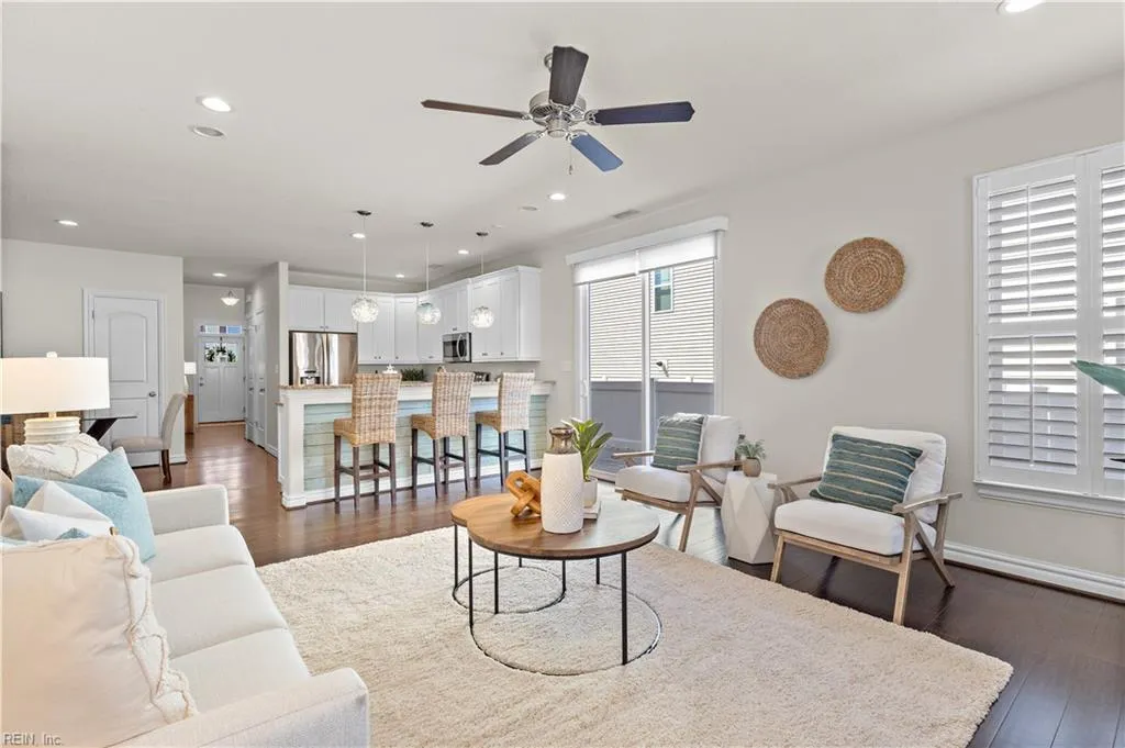 Virginia Beach, Virginia 23456, United States, 4 Bedrooms Bedrooms, ,3 BathroomsBathrooms,Residential,Active,96111