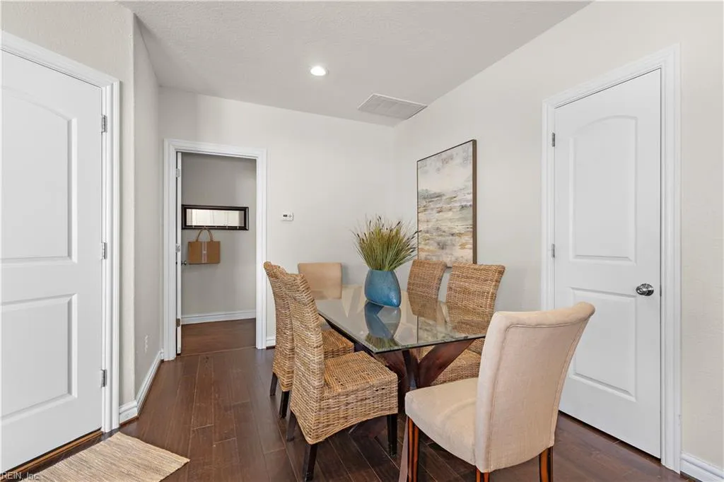 Virginia Beach, Virginia 23456, United States, 4 Bedrooms Bedrooms, ,3 BathroomsBathrooms,Residential,Active,96111