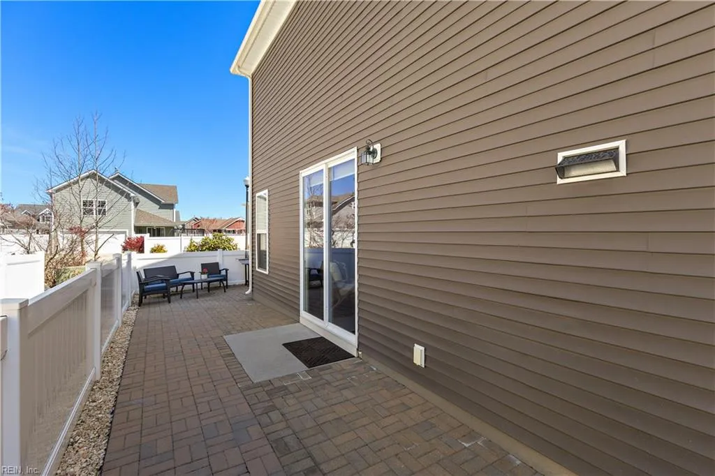 Virginia Beach, Virginia 23456, United States, 4 Bedrooms Bedrooms, ,3 BathroomsBathrooms,Residential,Active,96111