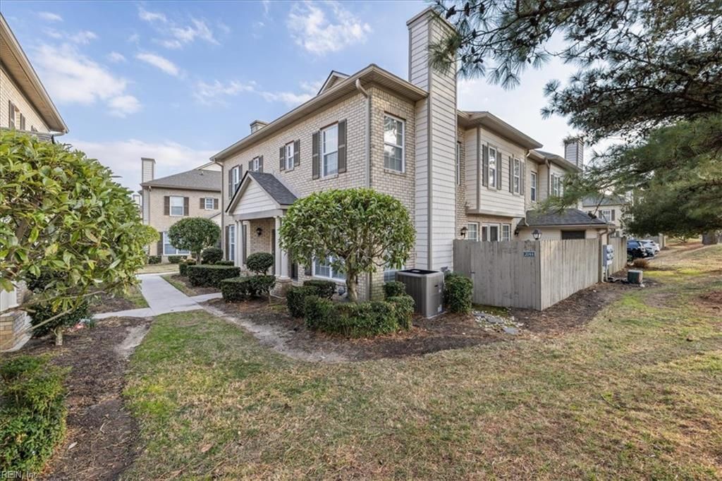 Photo of 2044 Smallbrooke Court, Virginia Beach, VA 23454 (MLS # 10618251)