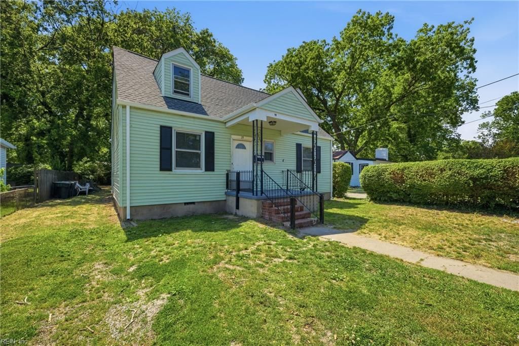 Photo of 19 Gibson Road, Hampton, VA 23669 (MLS # 10635763)